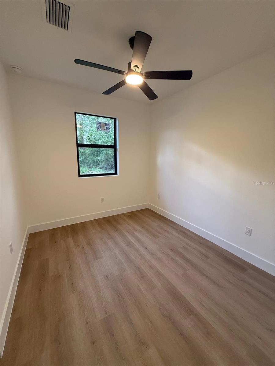 Image 17 of 19 For 1034 Alcalde Street E
