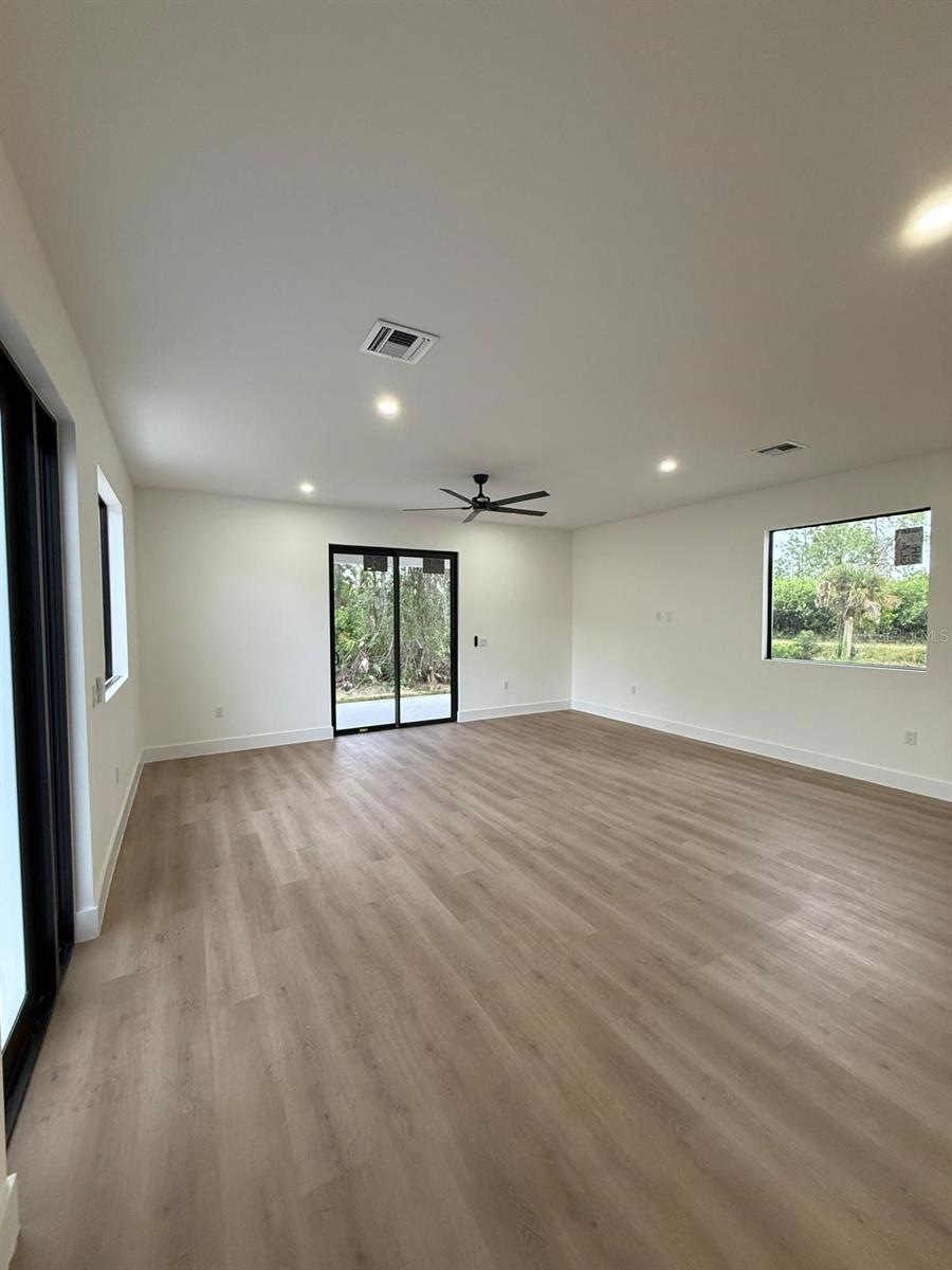 Image 9 of 19 For 1034 Alcalde Street E