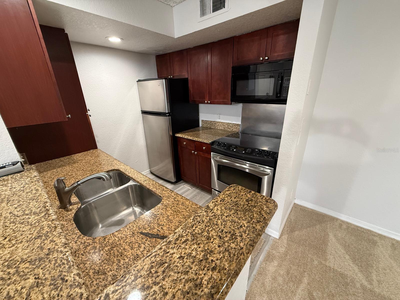 Image 6 of 35 For 5164 Conroy Road 1526