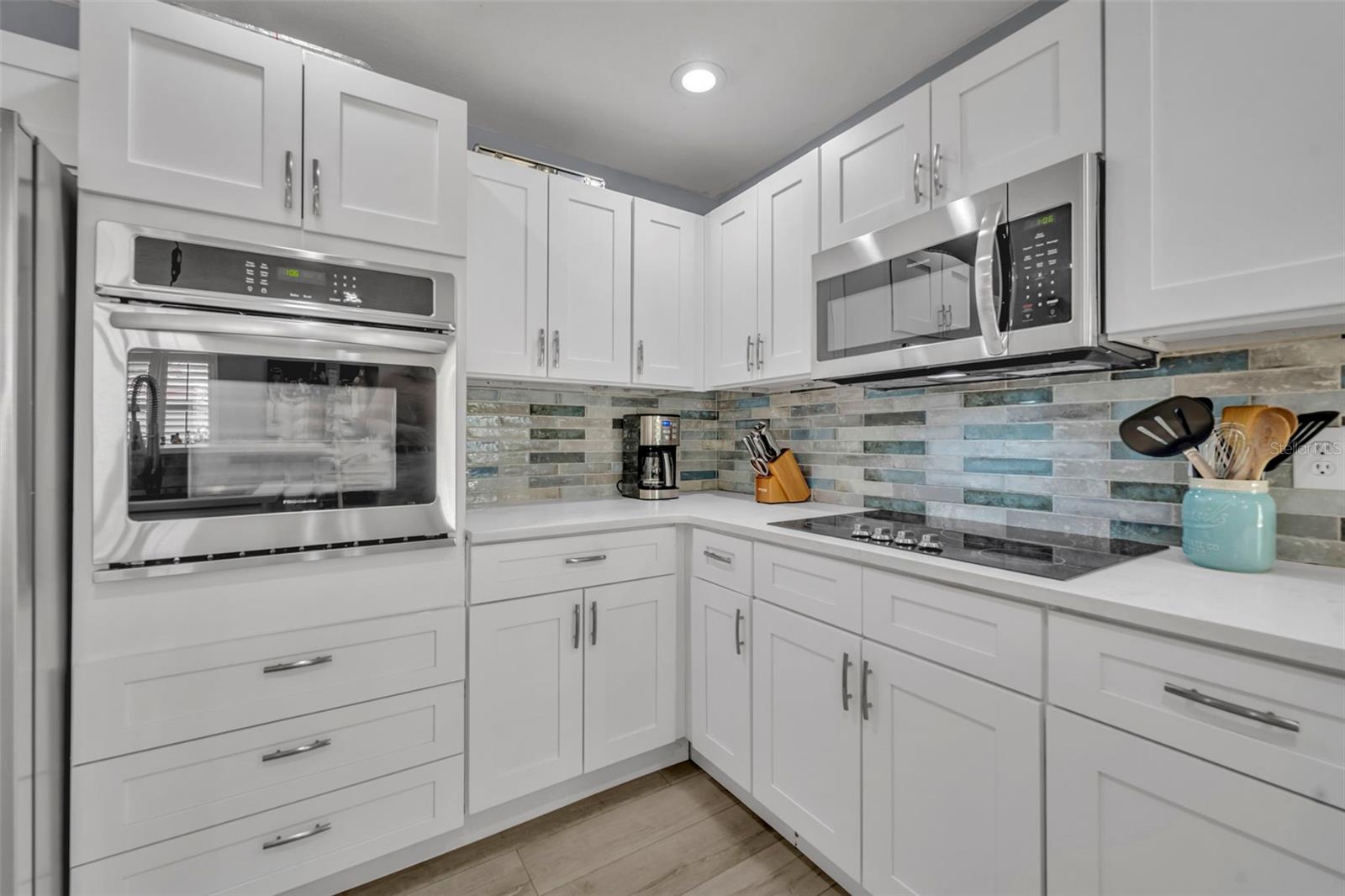 Image 11 of 29 For 775 Woodside Road