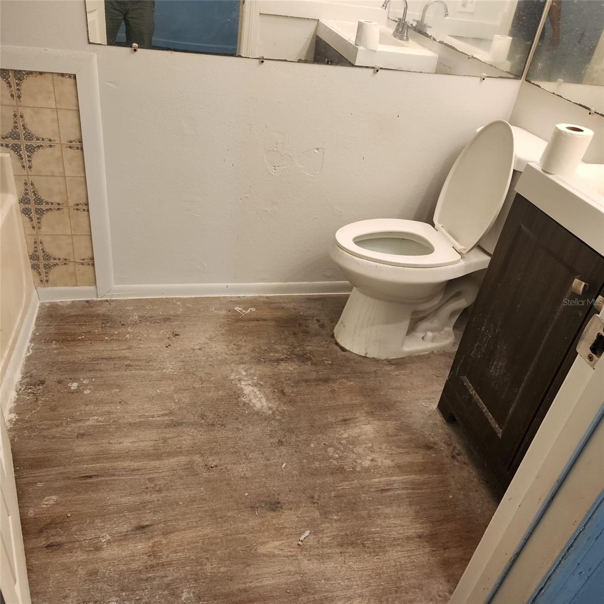 Image 15 of 16 For 305 11th Avenue B