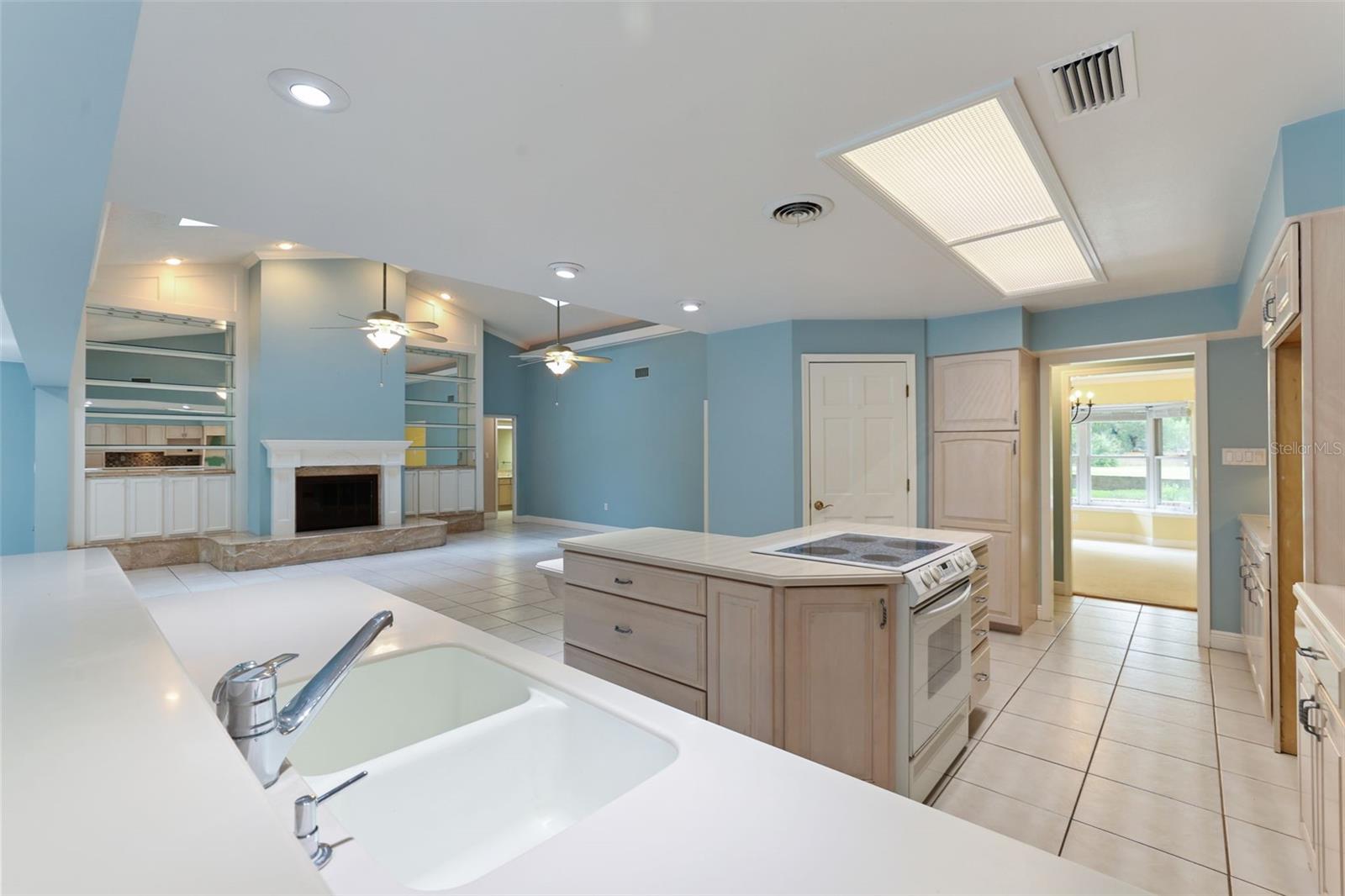 Image 15 of 75 For 14001 Country Estate Drive