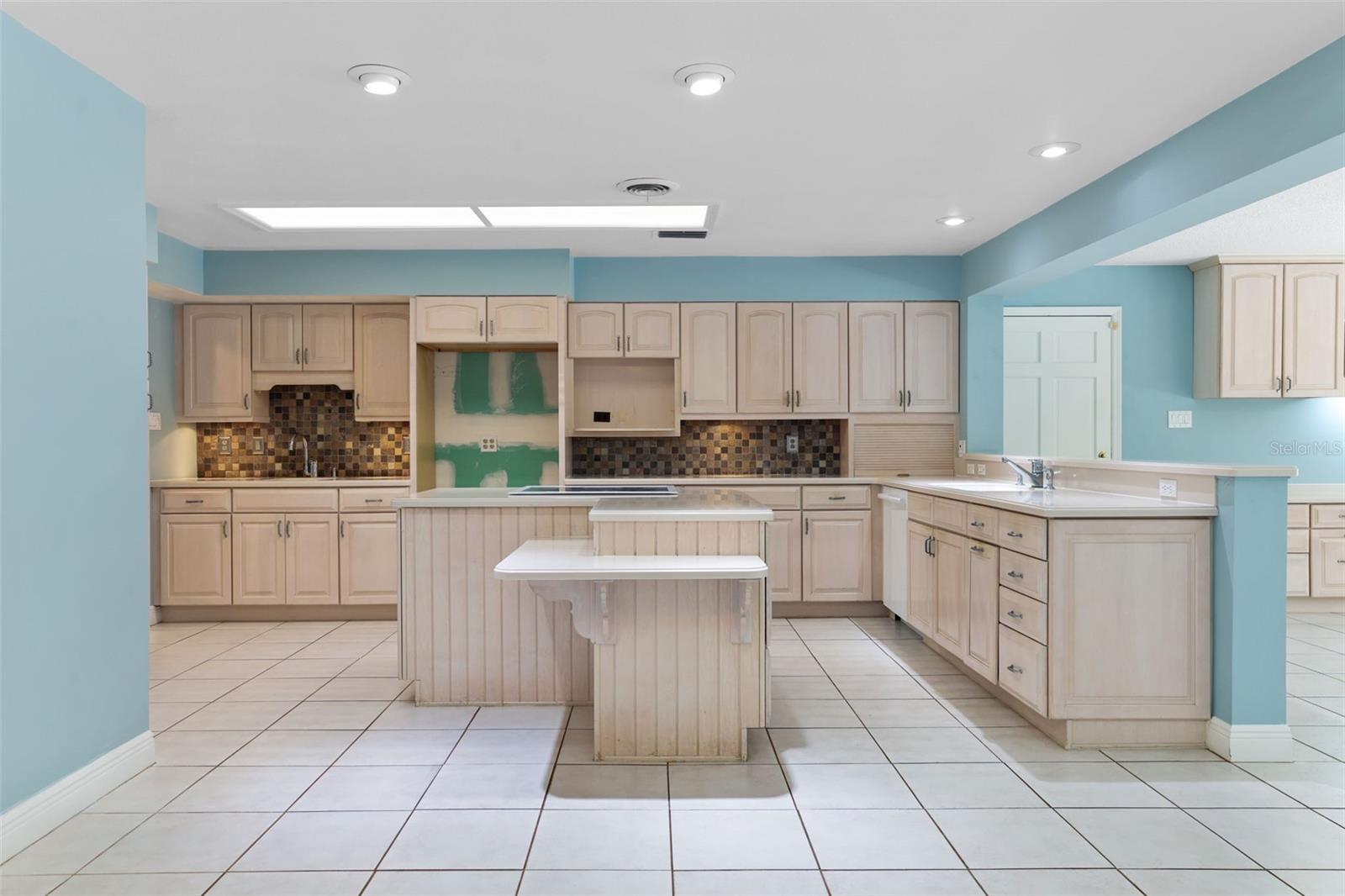 Image 17 of 75 For 14001 Country Estate Drive