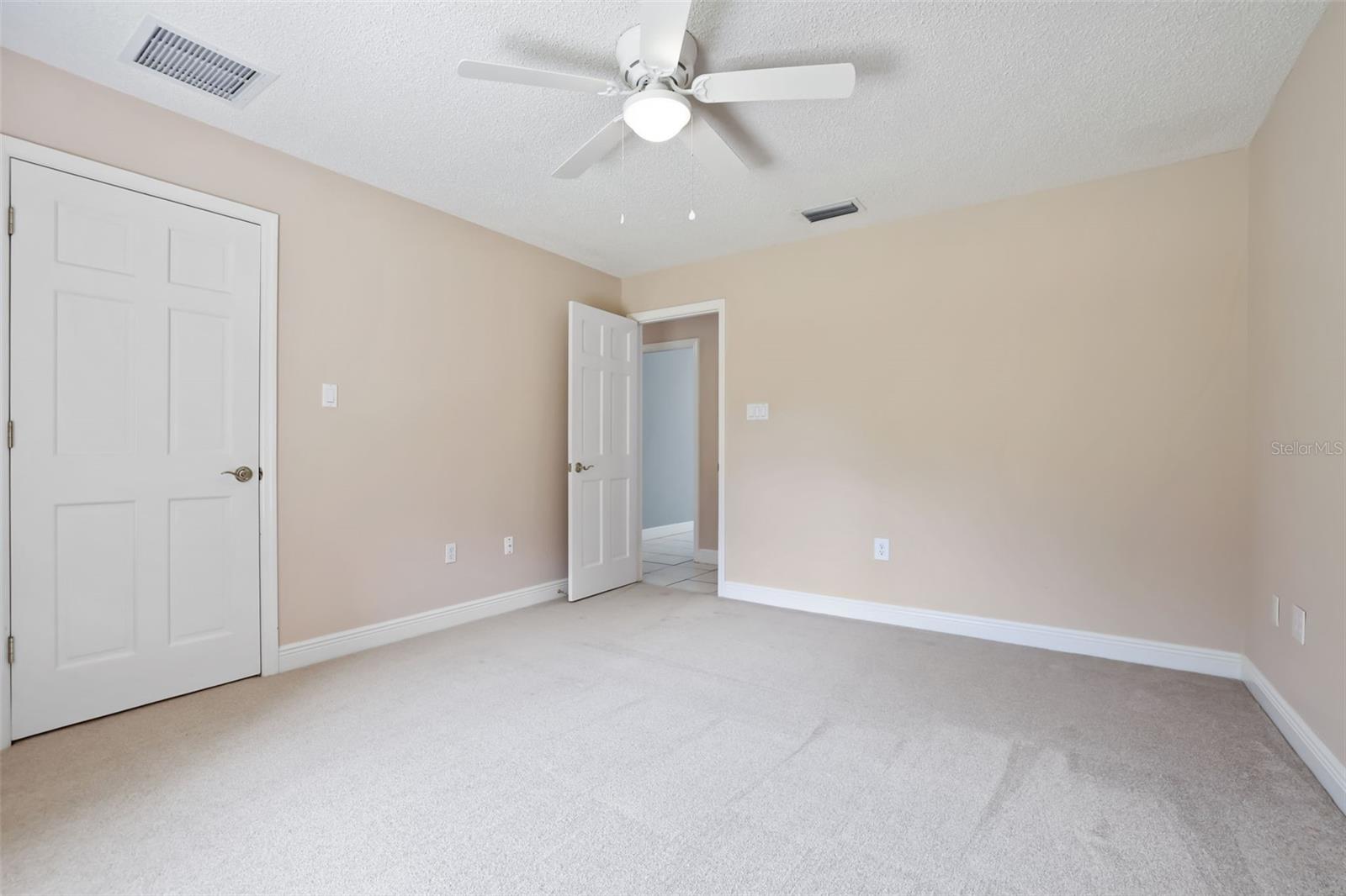 Image 39 of 75 For 14001 Country Estate Drive