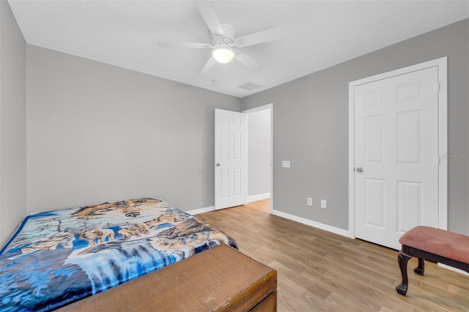 Image 11 of 33 For 1430 Glenwick Drive