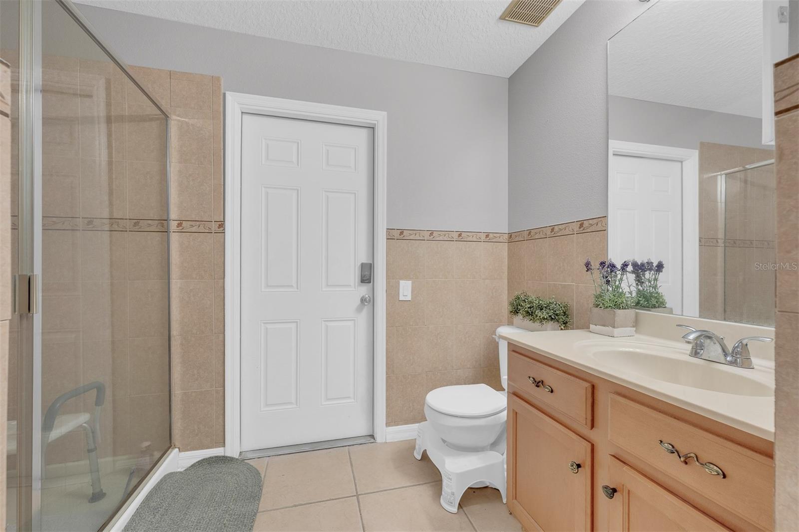 Image 6 of 33 For 1430 Glenwick Drive