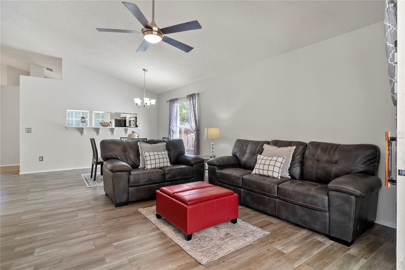 Image 15 of 40 For 1311 Century Oak Drive