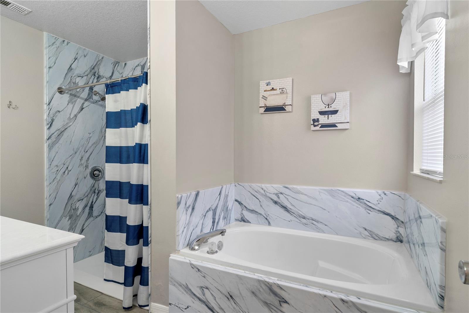 Image 24 of 40 For 1311 Century Oak Drive