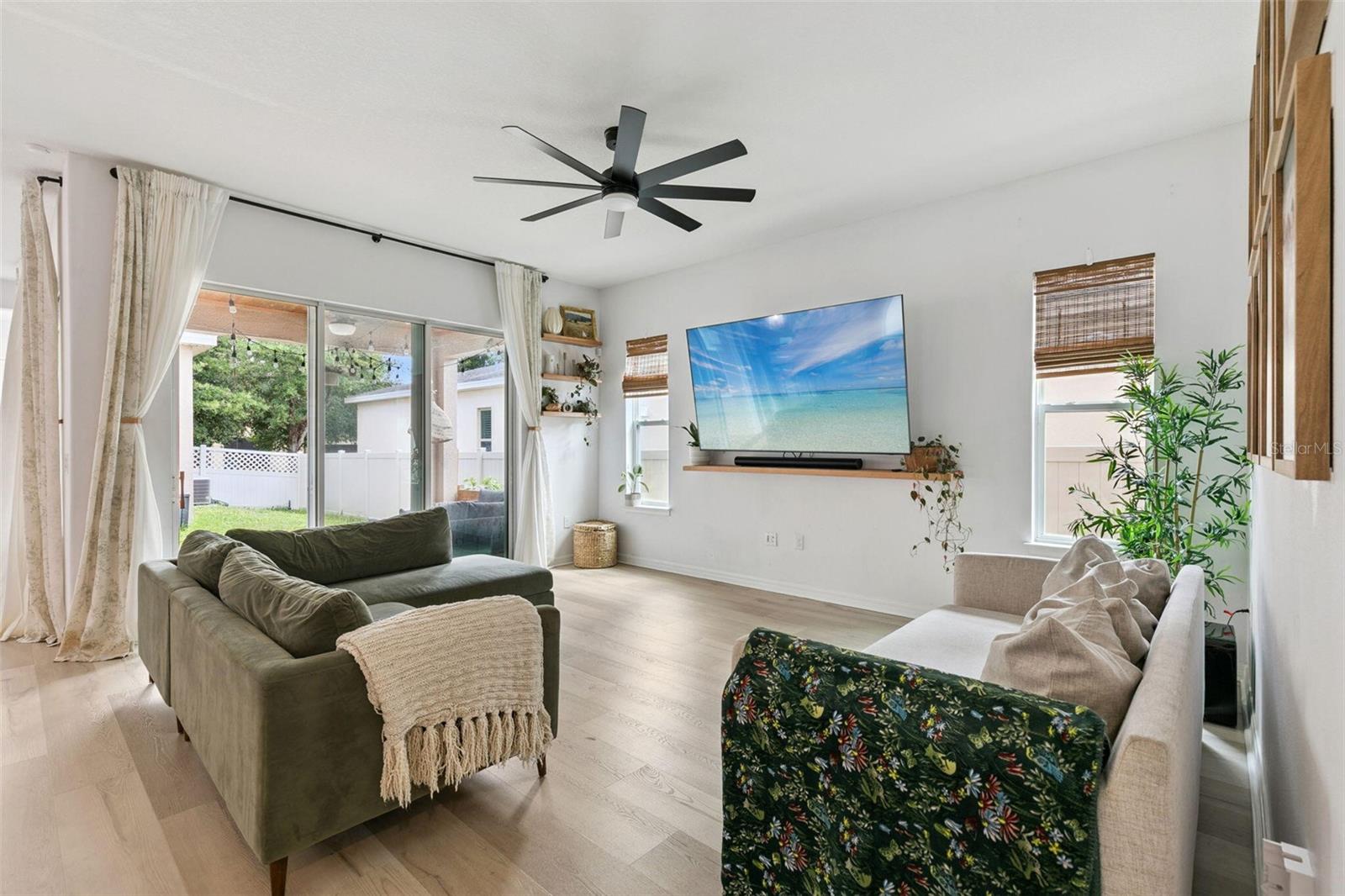 Image 7 of 36 For 17059 Harbor Oak Parkway