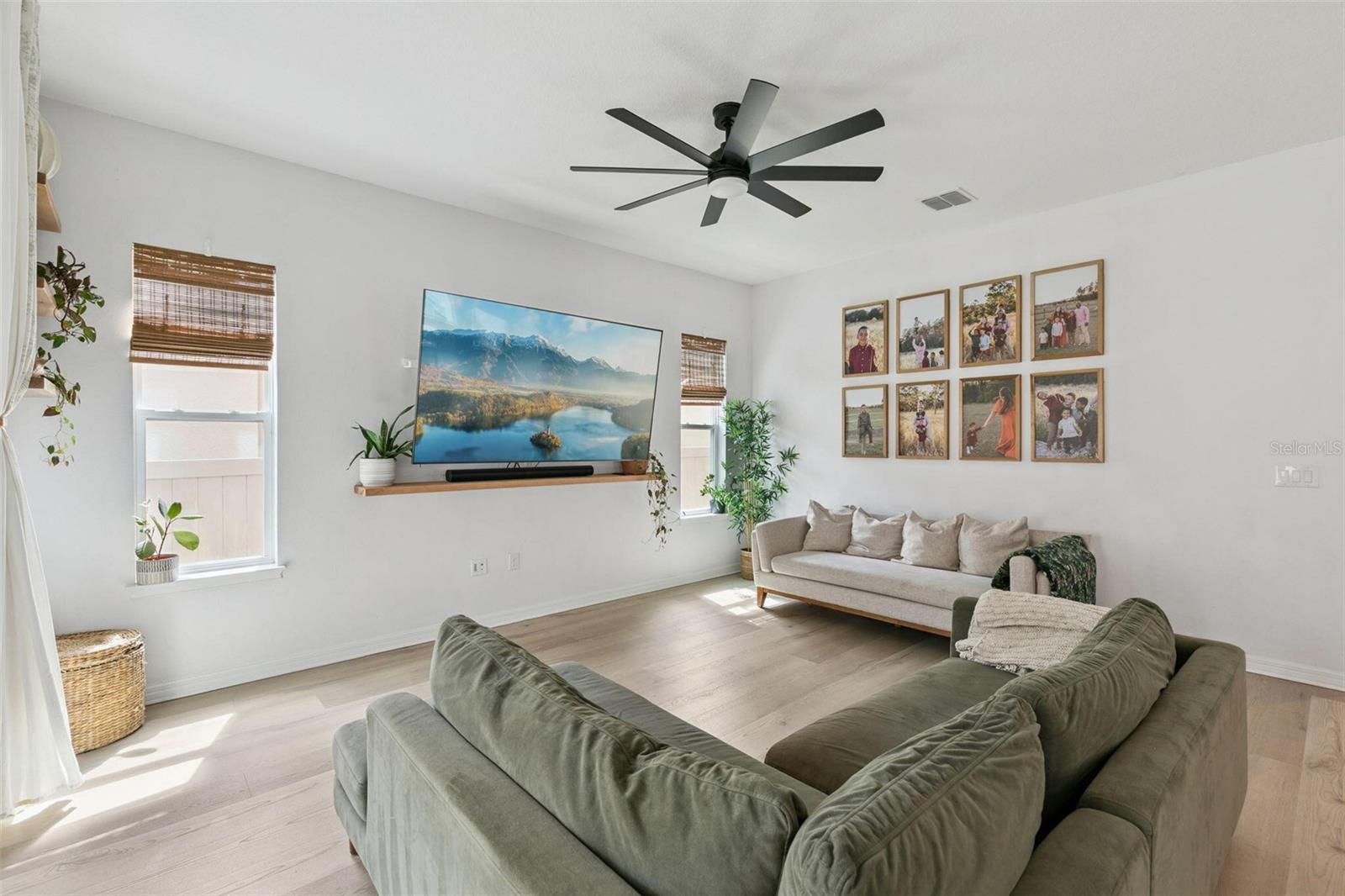Image 8 of 36 For 17059 Harbor Oak Parkway