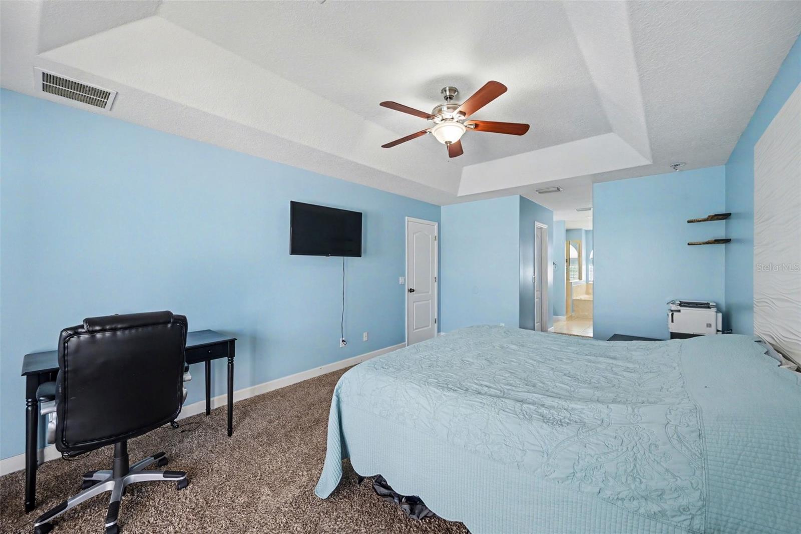 Listing photo id 15 for 3621 Tipperary Drive