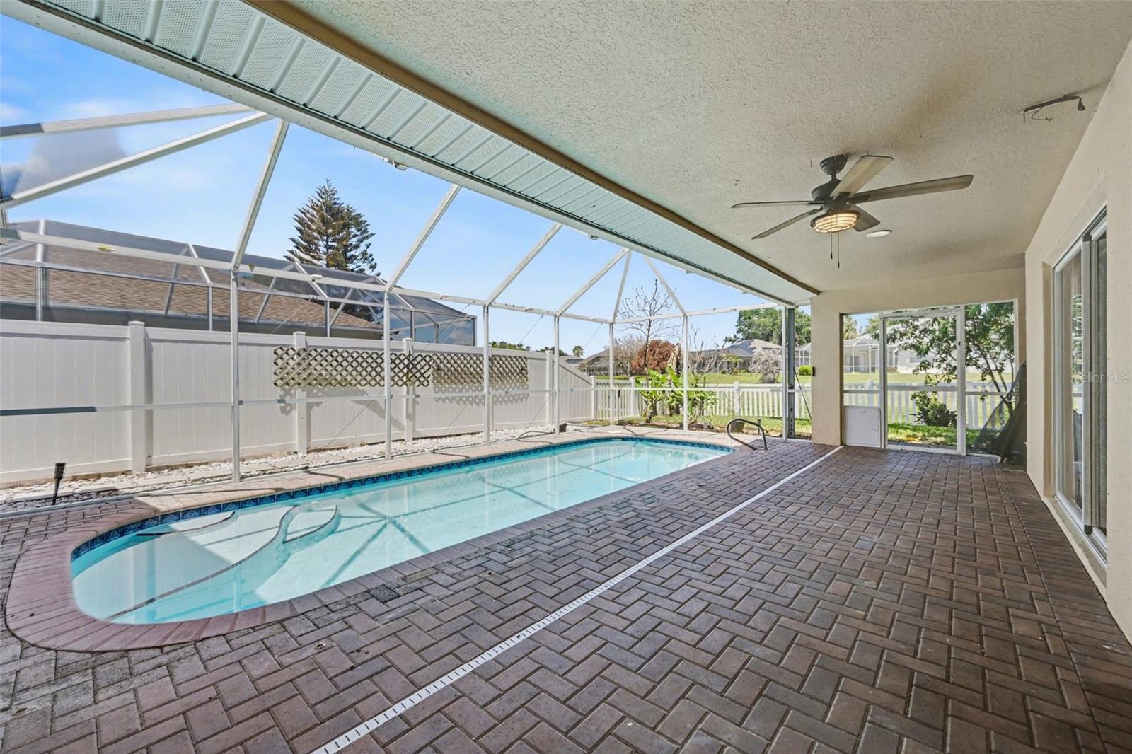Listing photo id 29 for 3621 Tipperary Drive