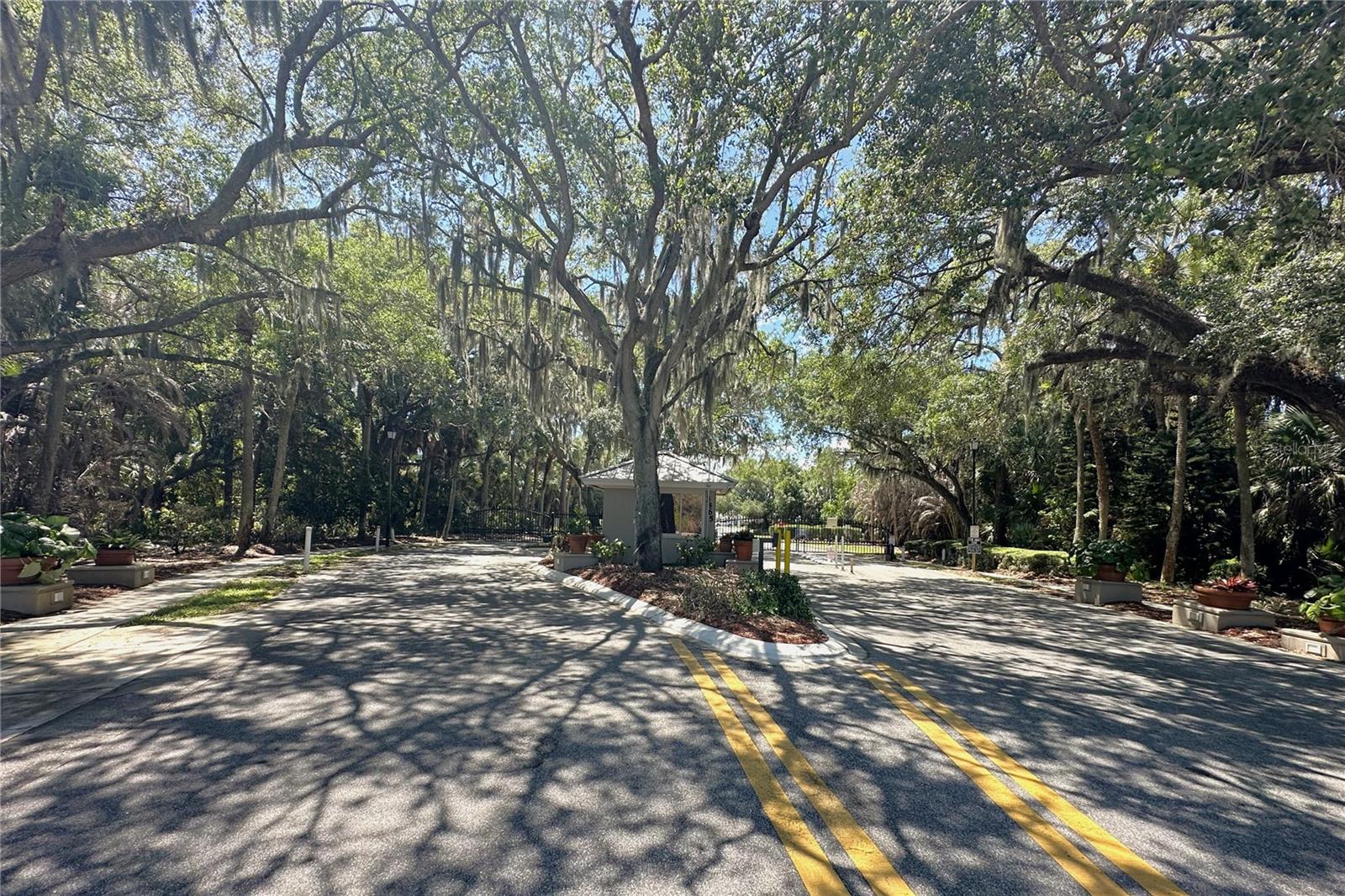 Listing photo id 49 for 3621 Tipperary Drive