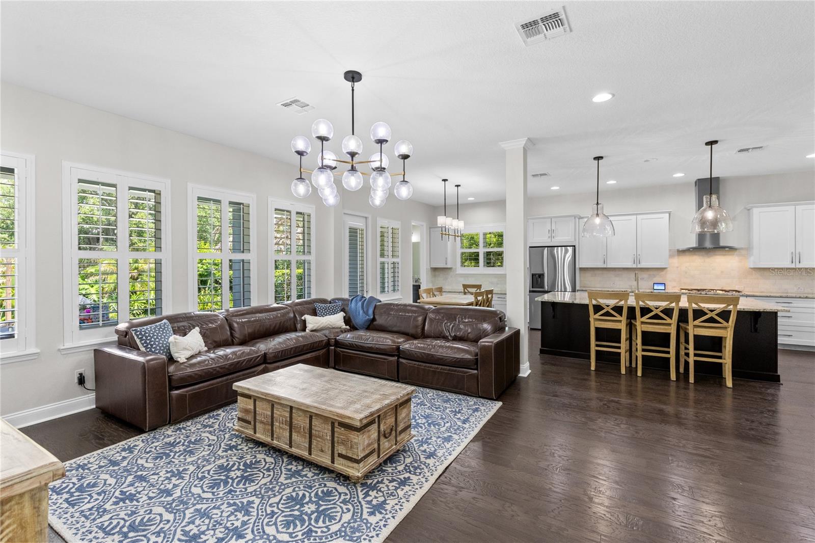 Image 12 of 52 For 9433 Bordet Court