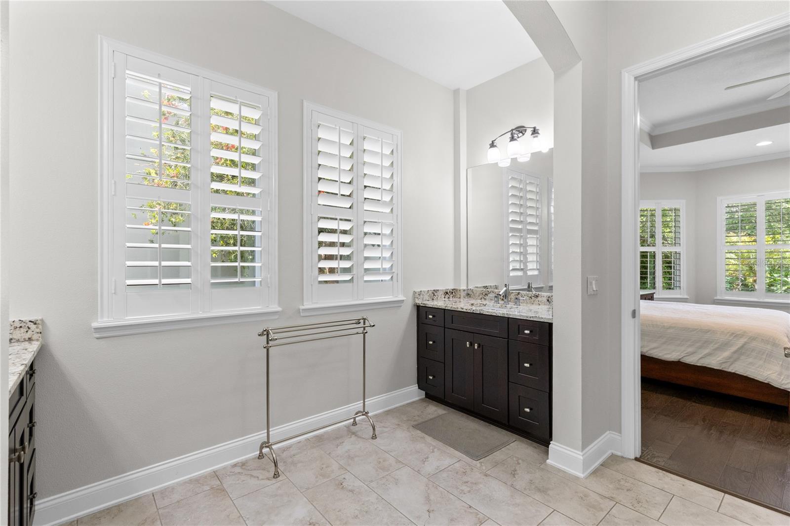 Image 22 of 52 For 9433 Bordet Court