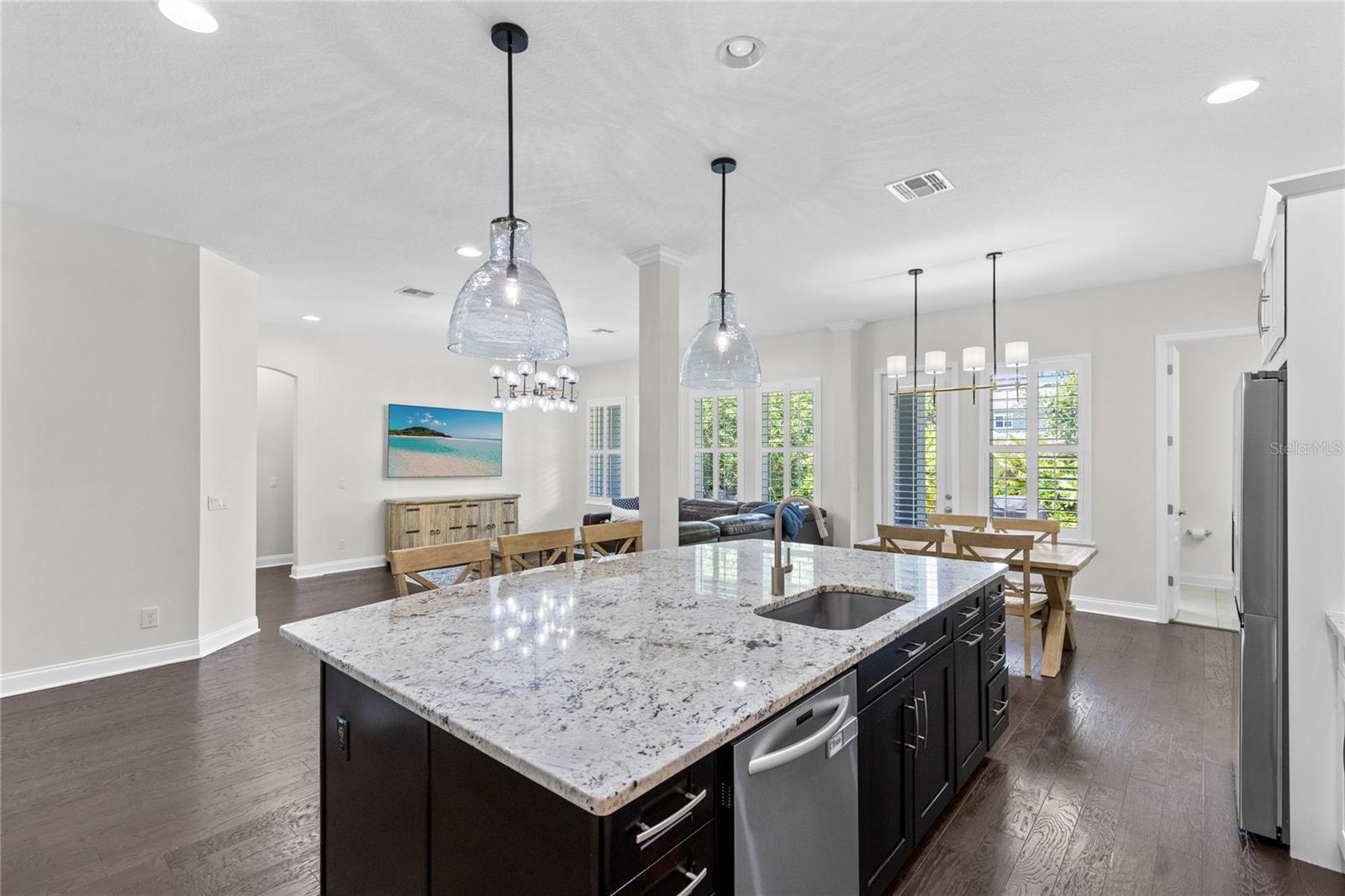 Image 7 of 52 For 9433 Bordet Court