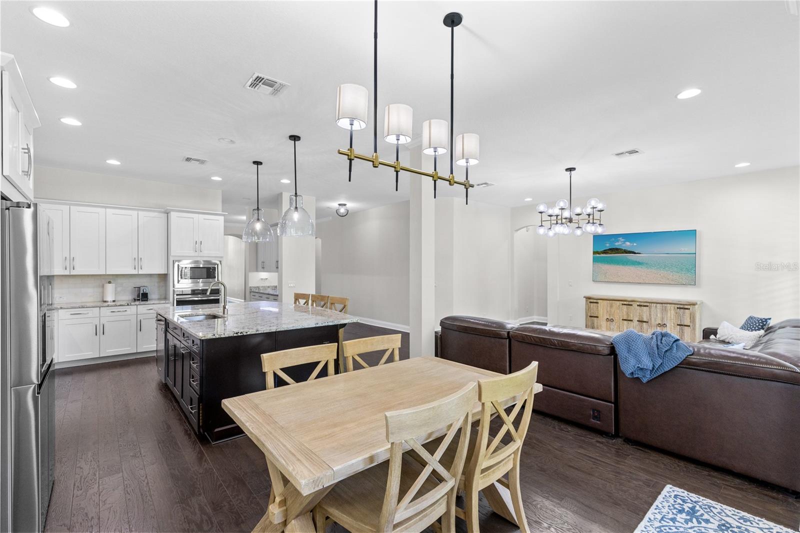 Image 9 of 52 For 9433 Bordet Court