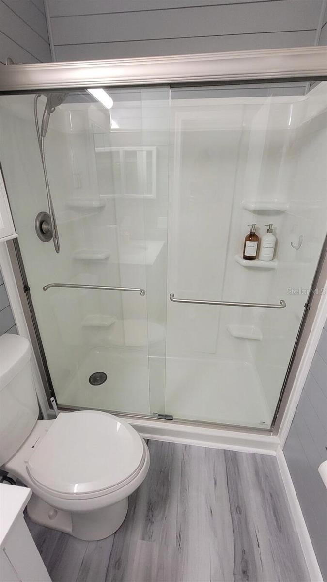 Image 10 of 19 For 900 62nd Boulevard B6