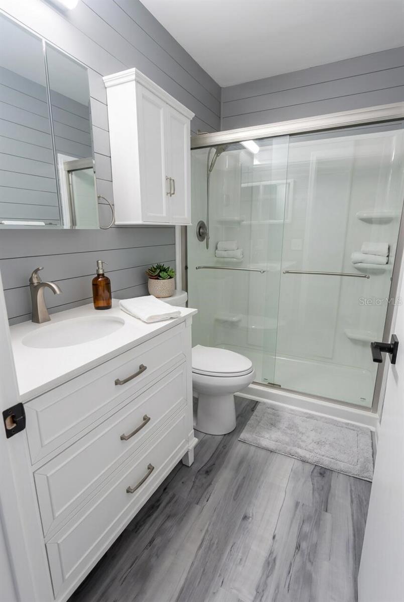 Image 12 of 19 For 900 62nd Boulevard B6