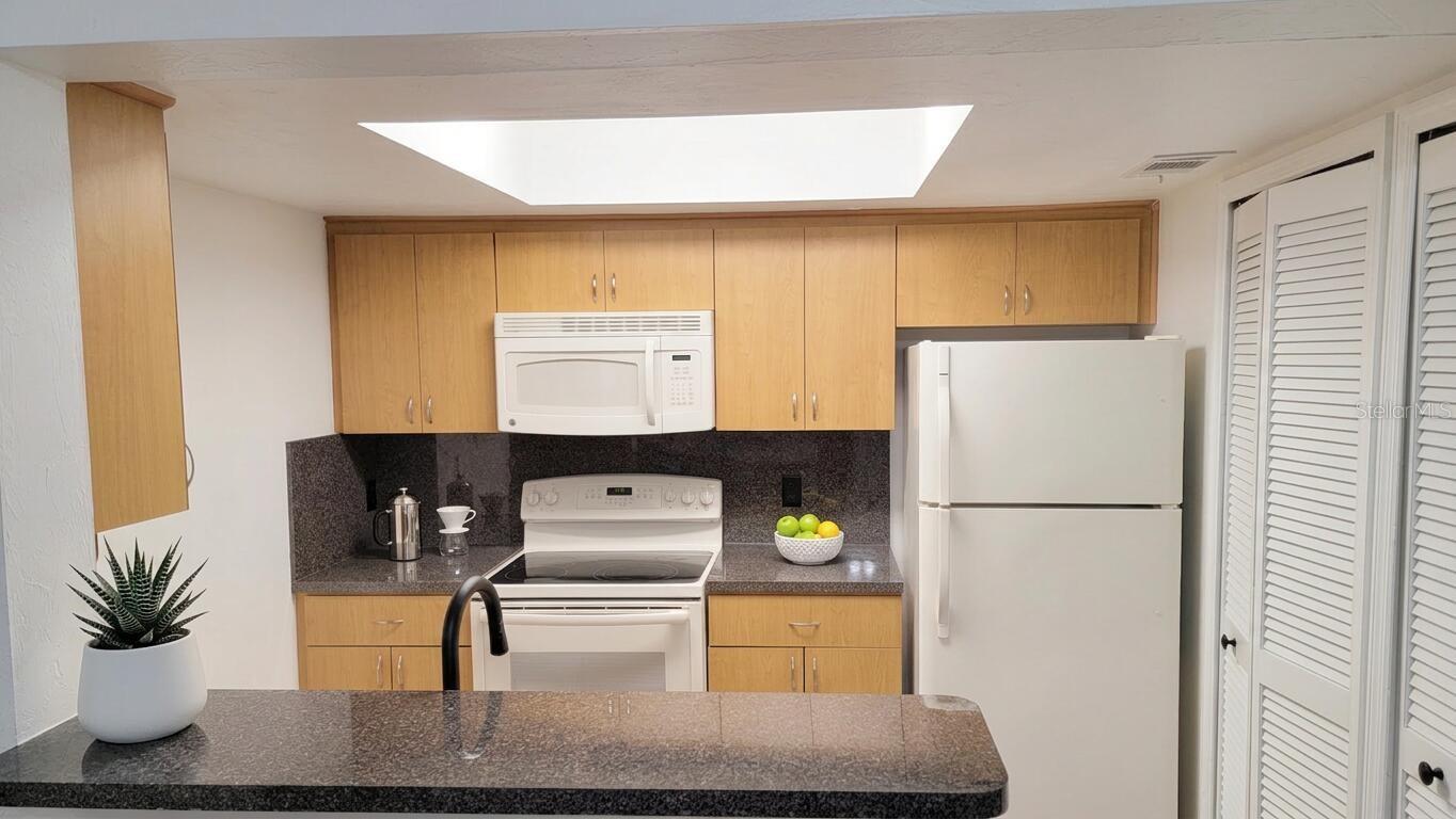 Image 13 of 19 For 900 62nd Boulevard B6