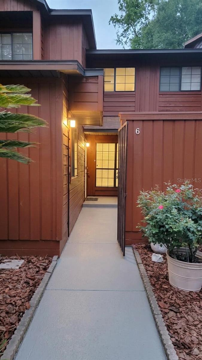 Image 2 of 19 For 900 62nd Boulevard B6