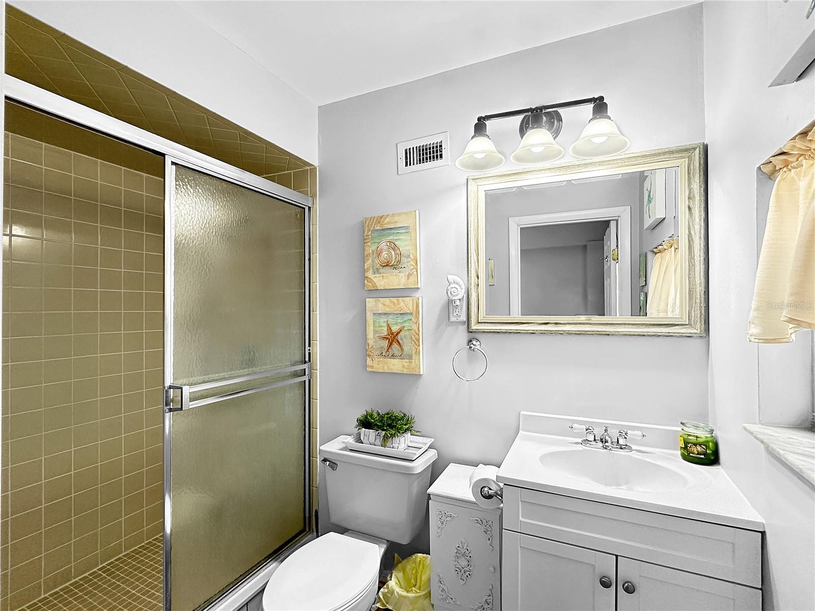 Image 15 of 30 For 824 Garfish Avenue