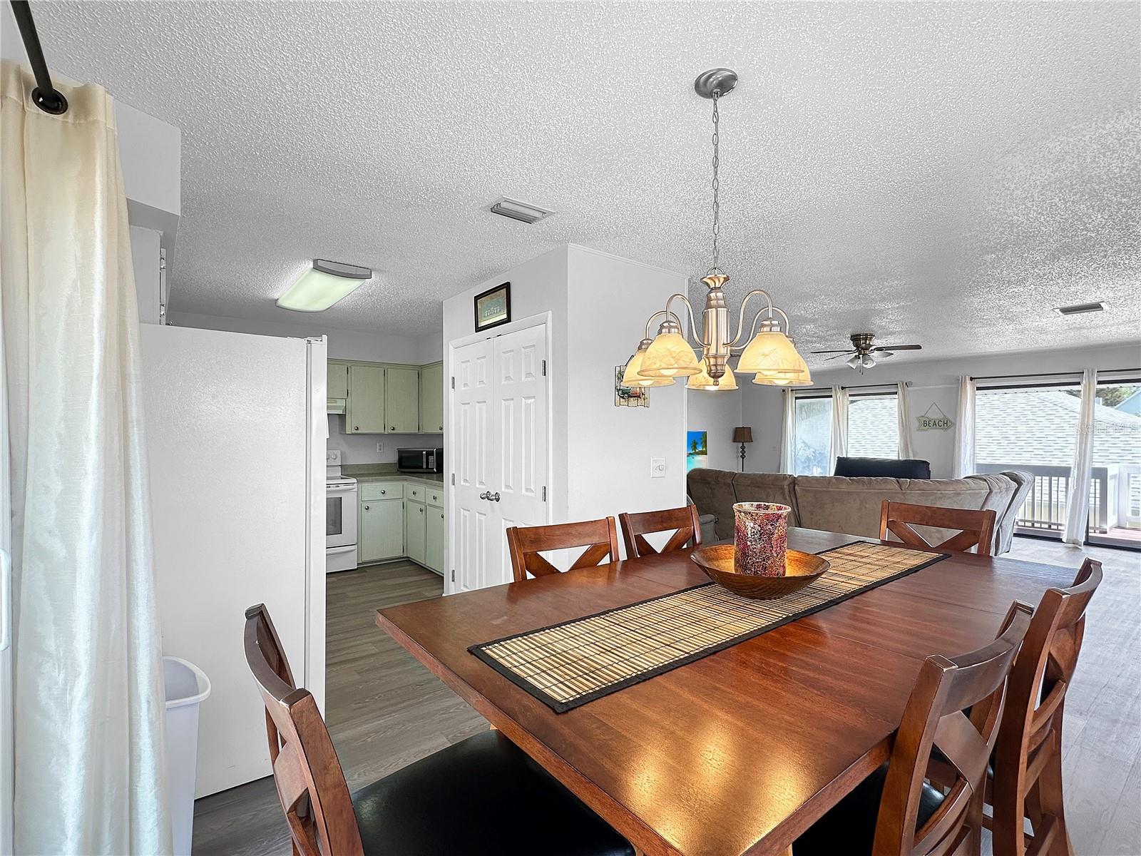 Image 18 of 30 For 824 Garfish Avenue