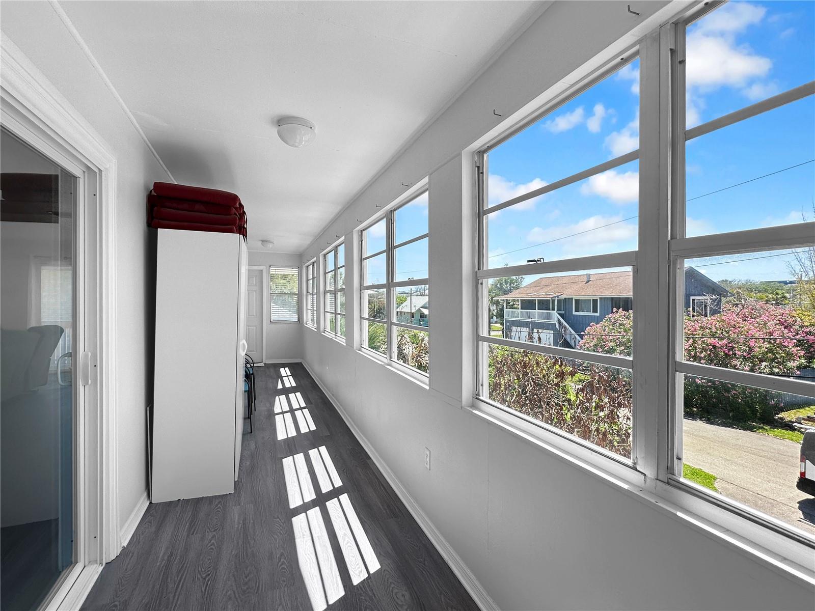 Image 28 of 30 For 824 Garfish Avenue
