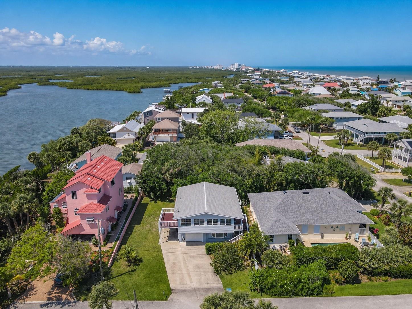Image 5 of 30 For 824 Garfish Avenue