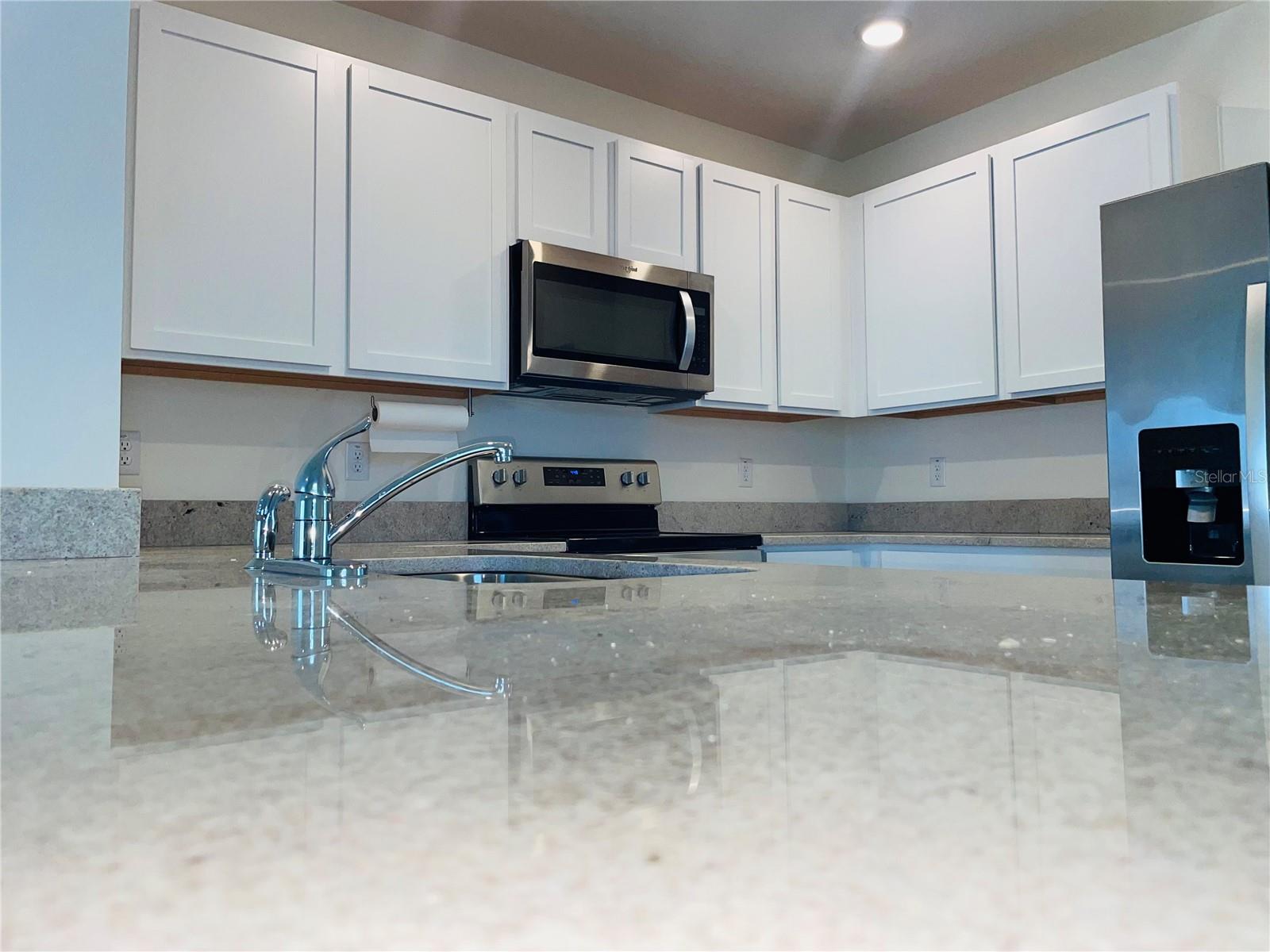 Image 4 of 16 For 17043 Oval Rum Drive