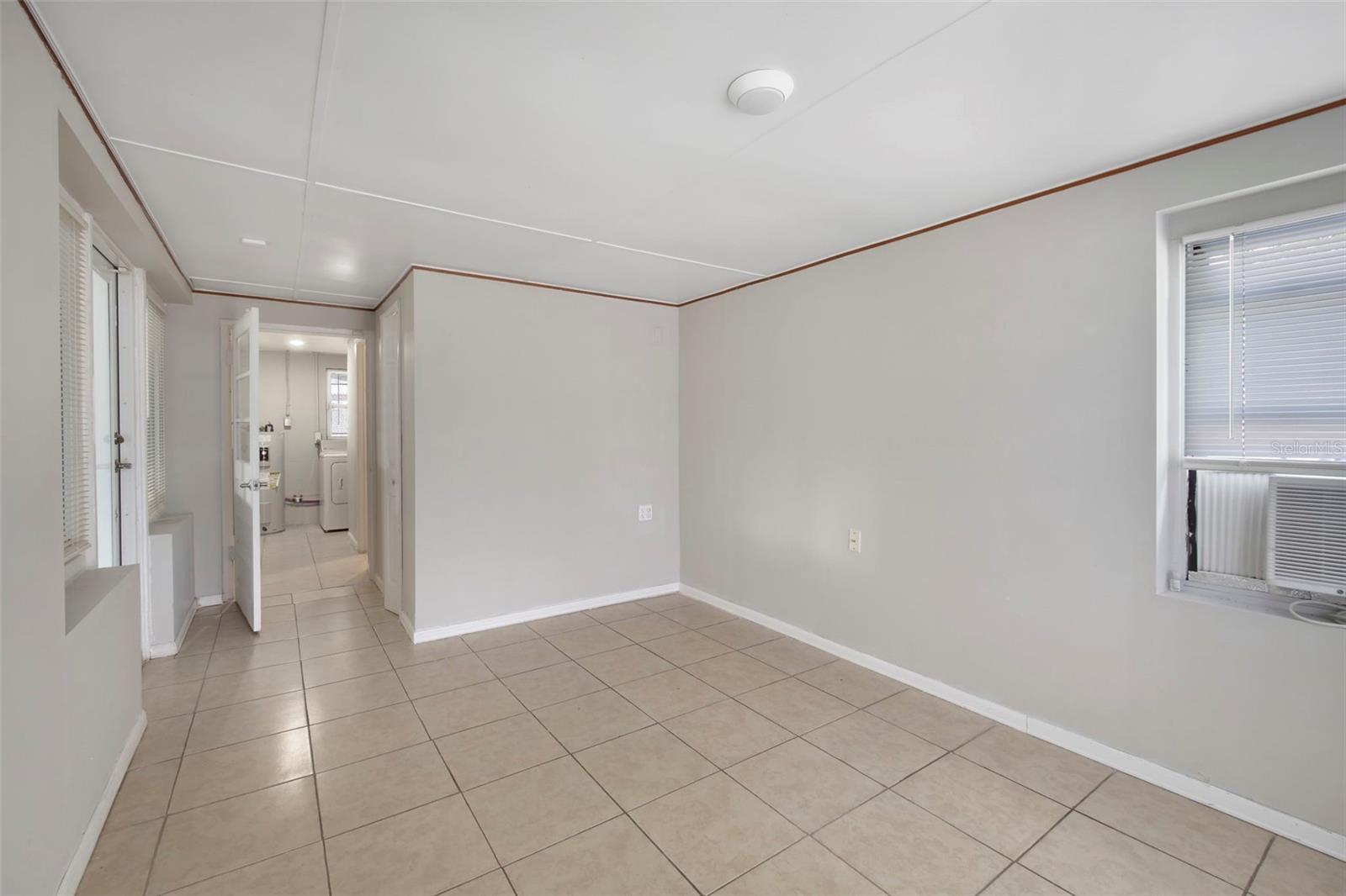 Image 10 of 34 For 2331 Oak Street