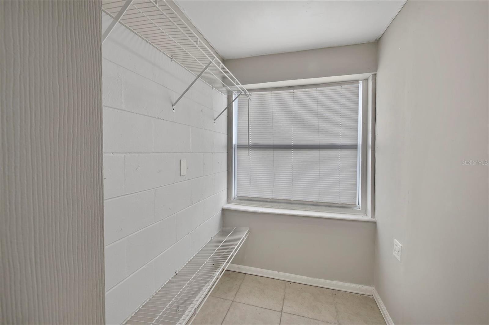 Image 11 of 34 For 2331 Oak Street