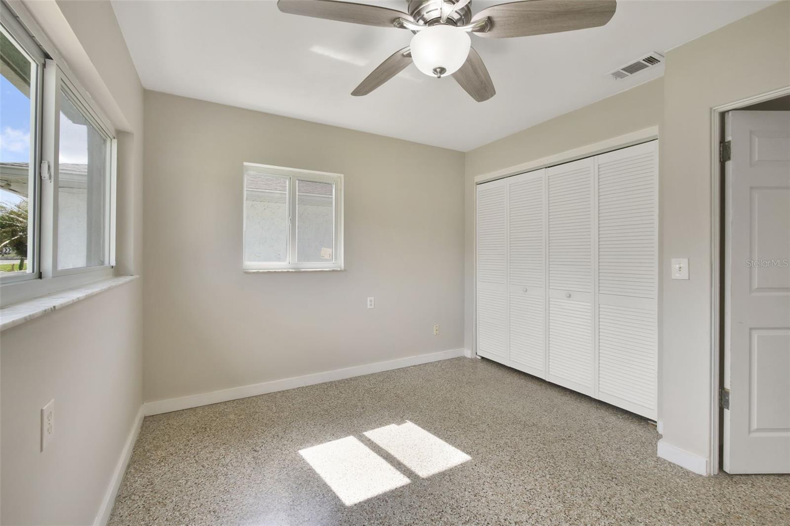 Image 14 of 34 For 2331 Oak Street