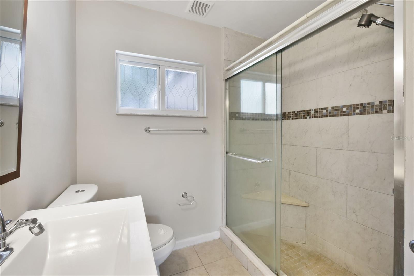 Image 16 of 34 For 2331 Oak Street
