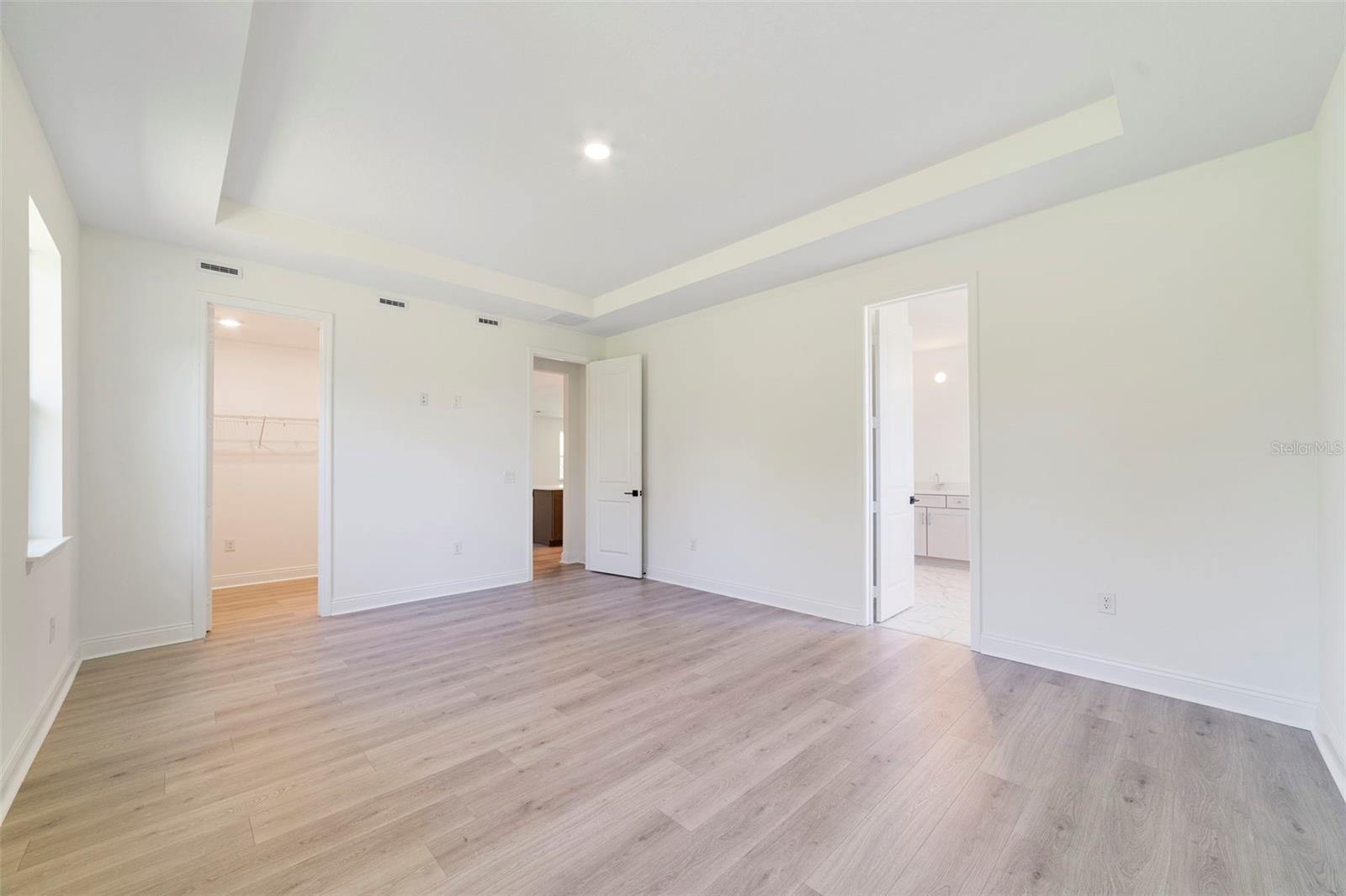 Listing photo id 14 for 5260 Sparrow Tree Point
