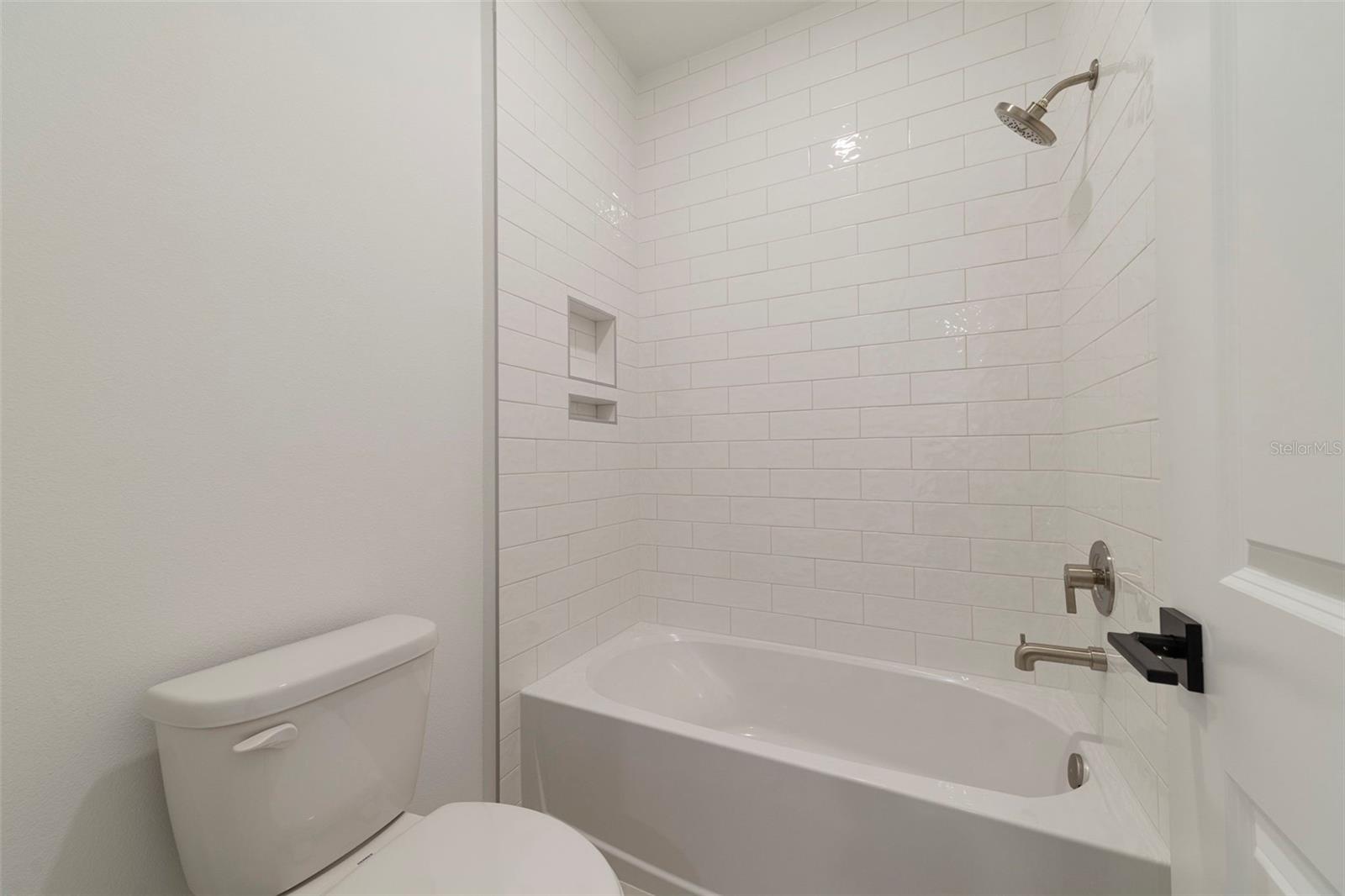 Listing photo id 22 for 5260 Sparrow Tree Point