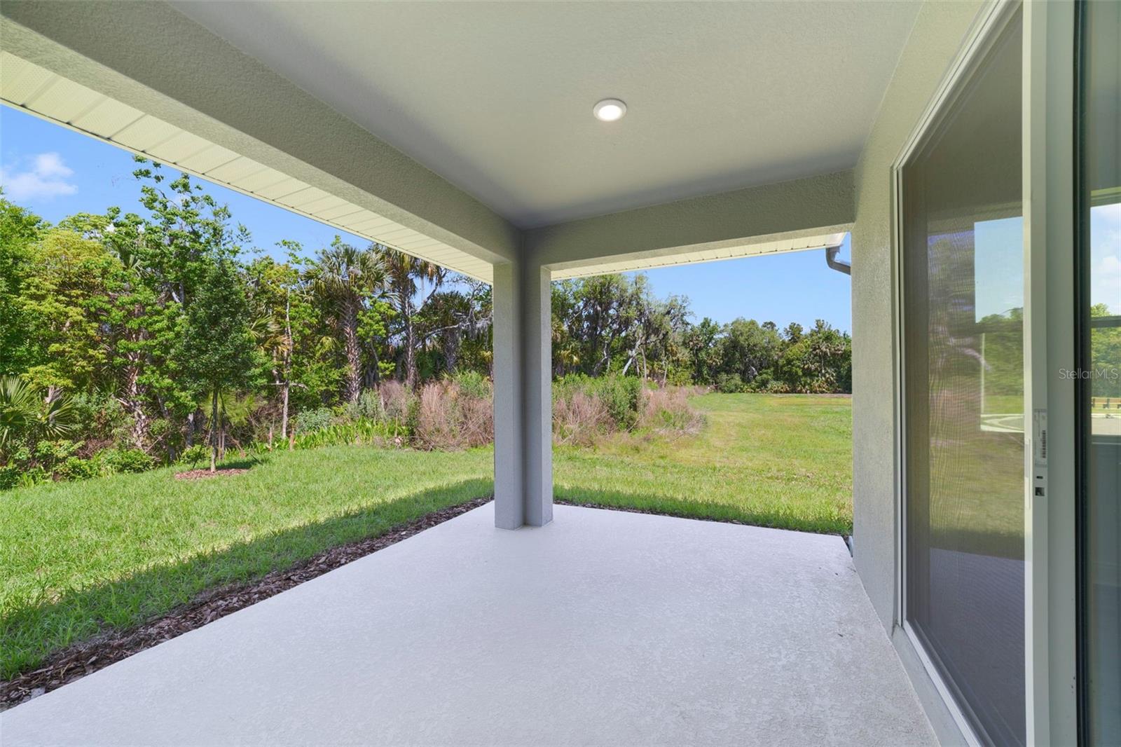 Listing photo id 24 for 5260 Sparrow Tree Point