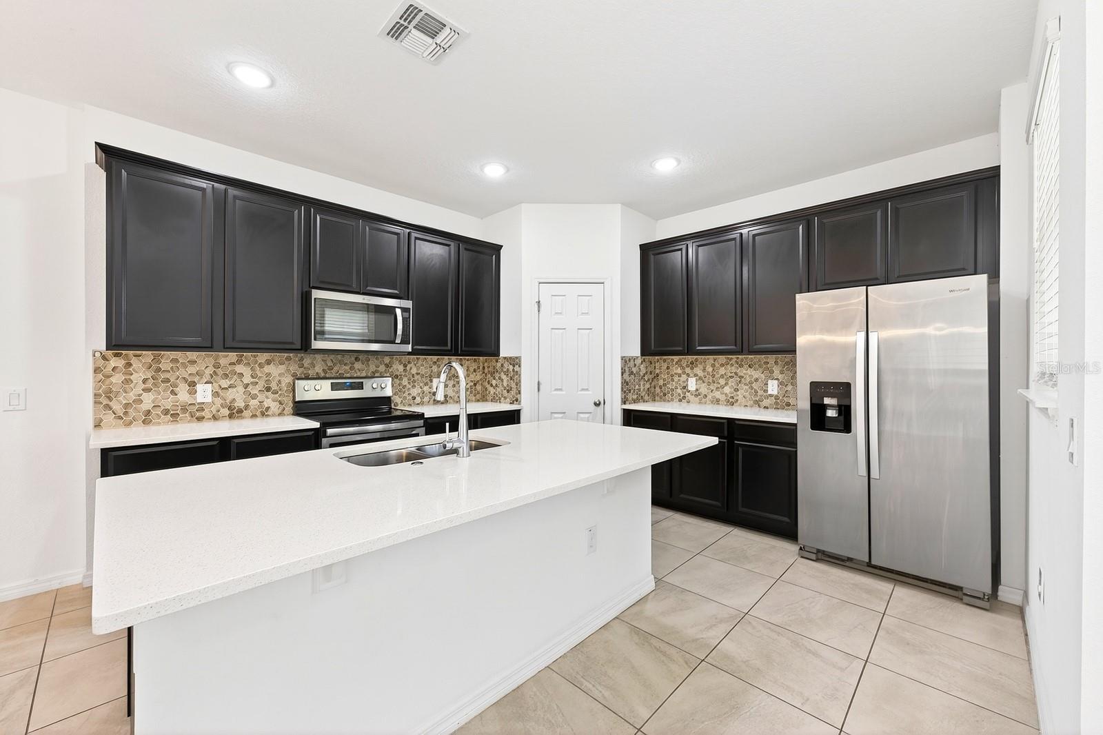 Image 4 of 34 For 15523 Willow Arbor Circle