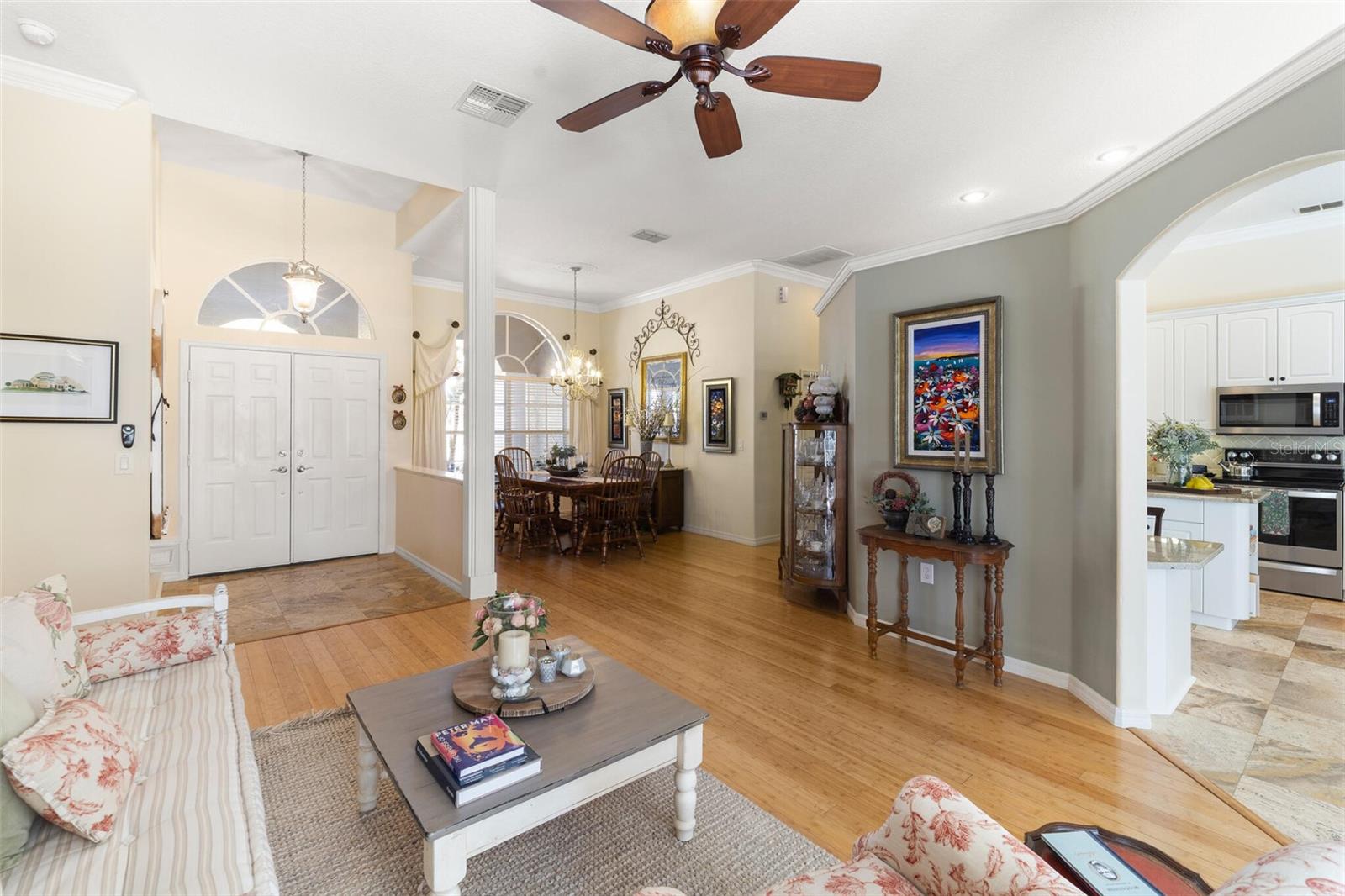 Image 10 of 36 For 1819 Latelia Court