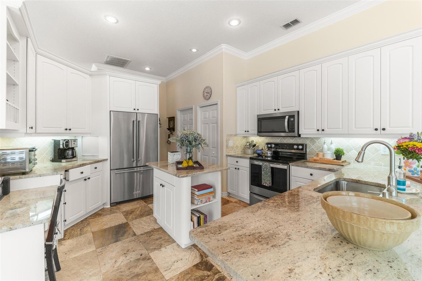 Image 11 of 36 For 1819 Latelia Court