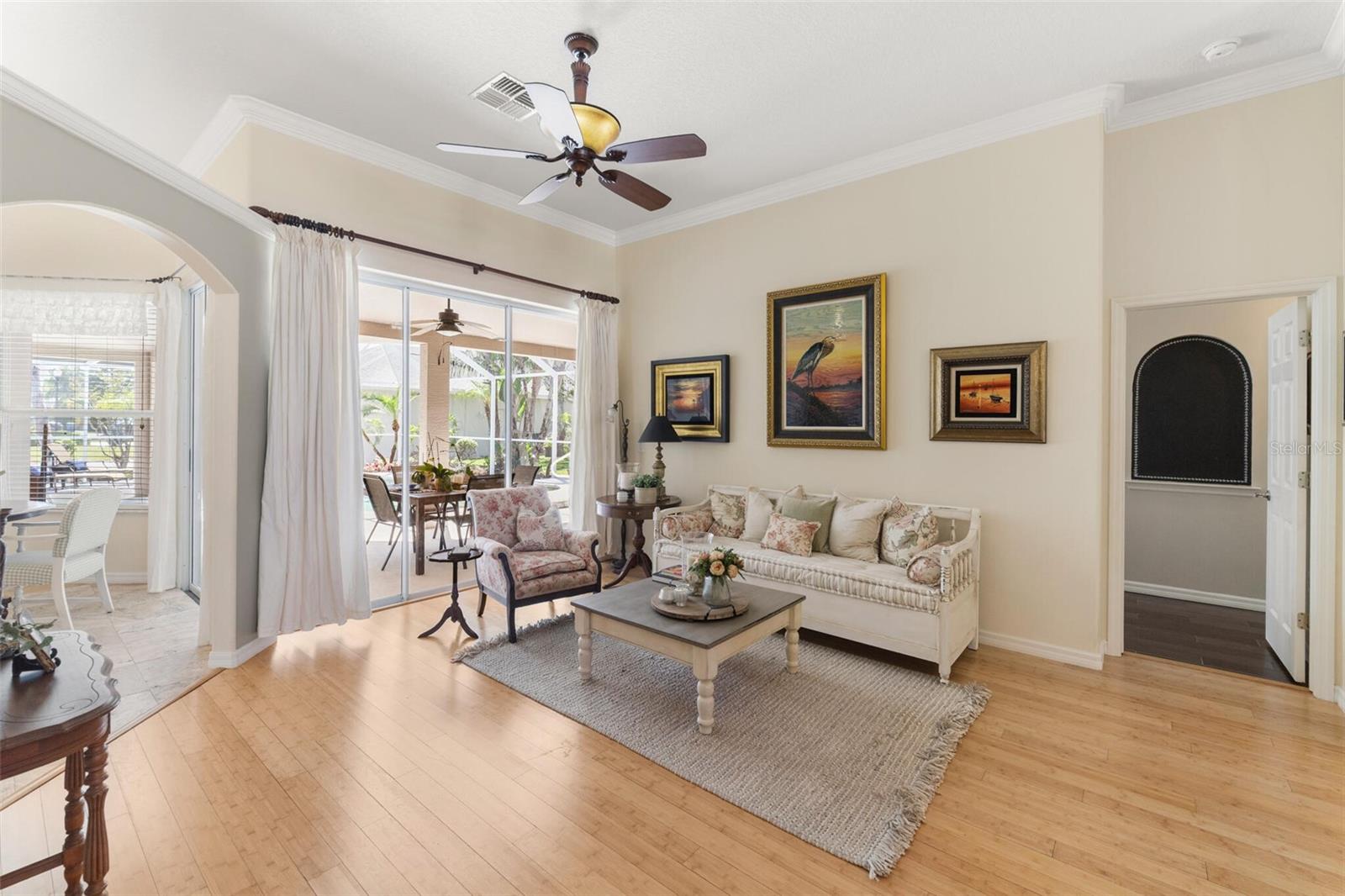 Image 7 of 36 For 1819 Latelia Court