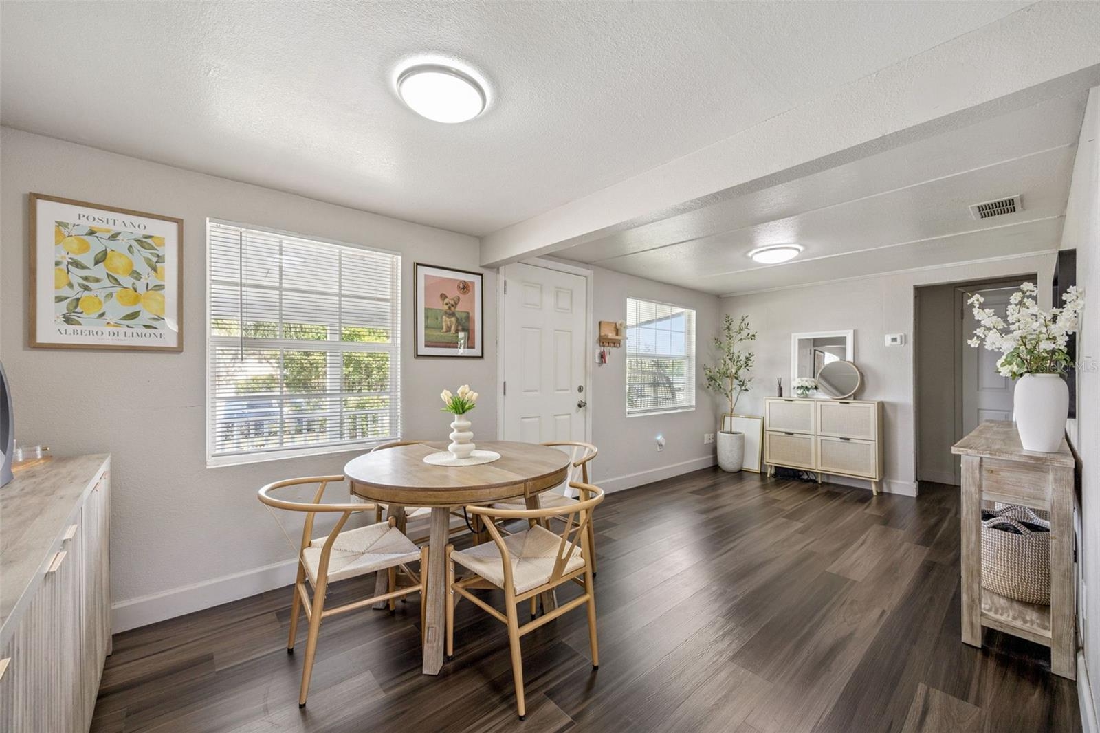 Image 11 of 26 For 5212 Aloha Street
