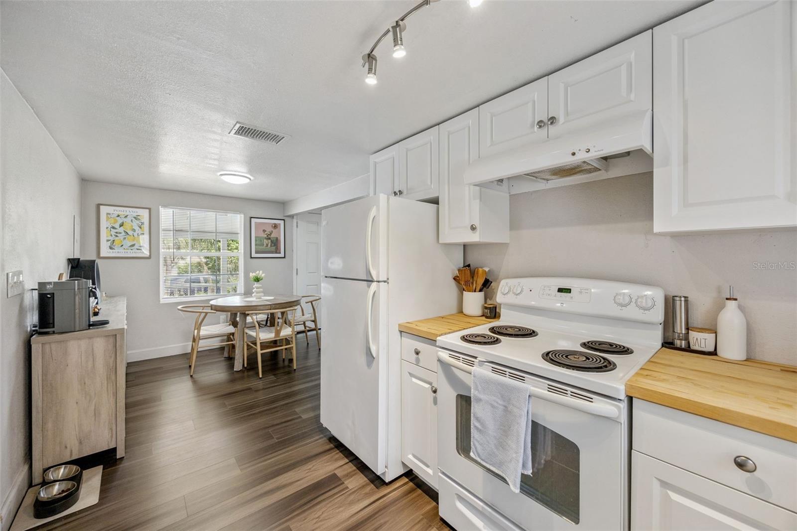 Image 14 of 26 For 5212 Aloha Street