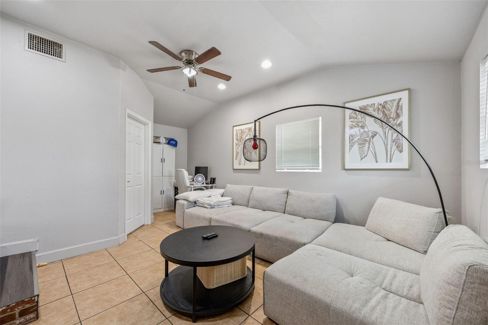 Image 6 of 26 For 5212 Aloha Street
