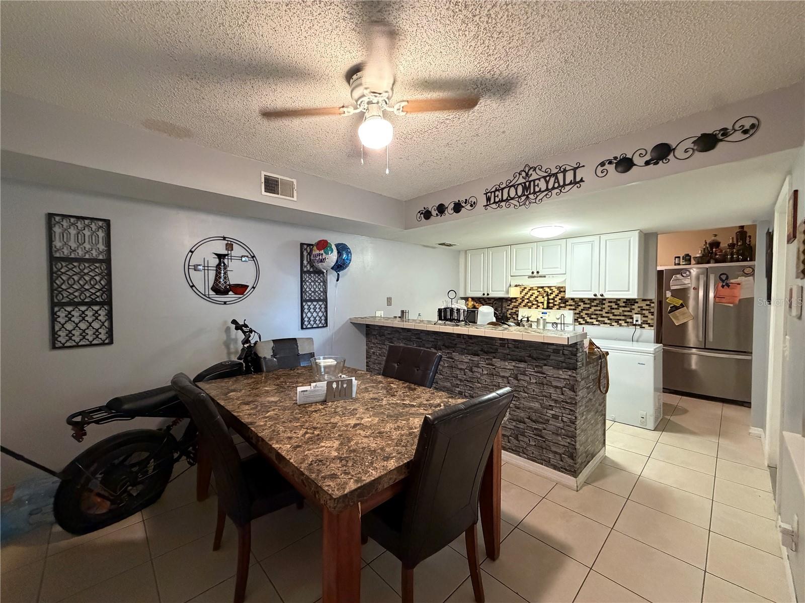 Image 11 of 22 For 4574 Lighthouse Circle 23