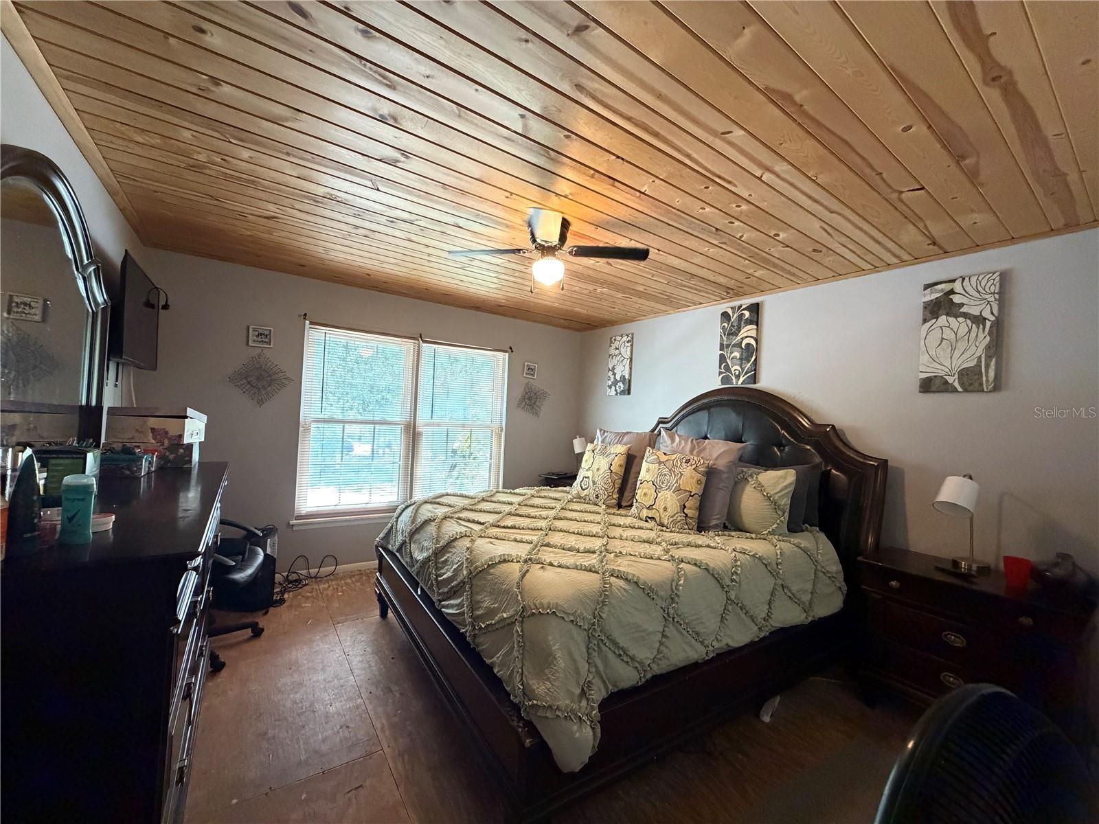 Image 12 of 22 For 4574 Lighthouse Circle 23
