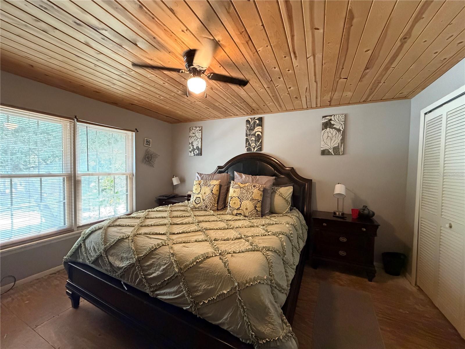 Image 13 of 22 For 4574 Lighthouse Circle 23