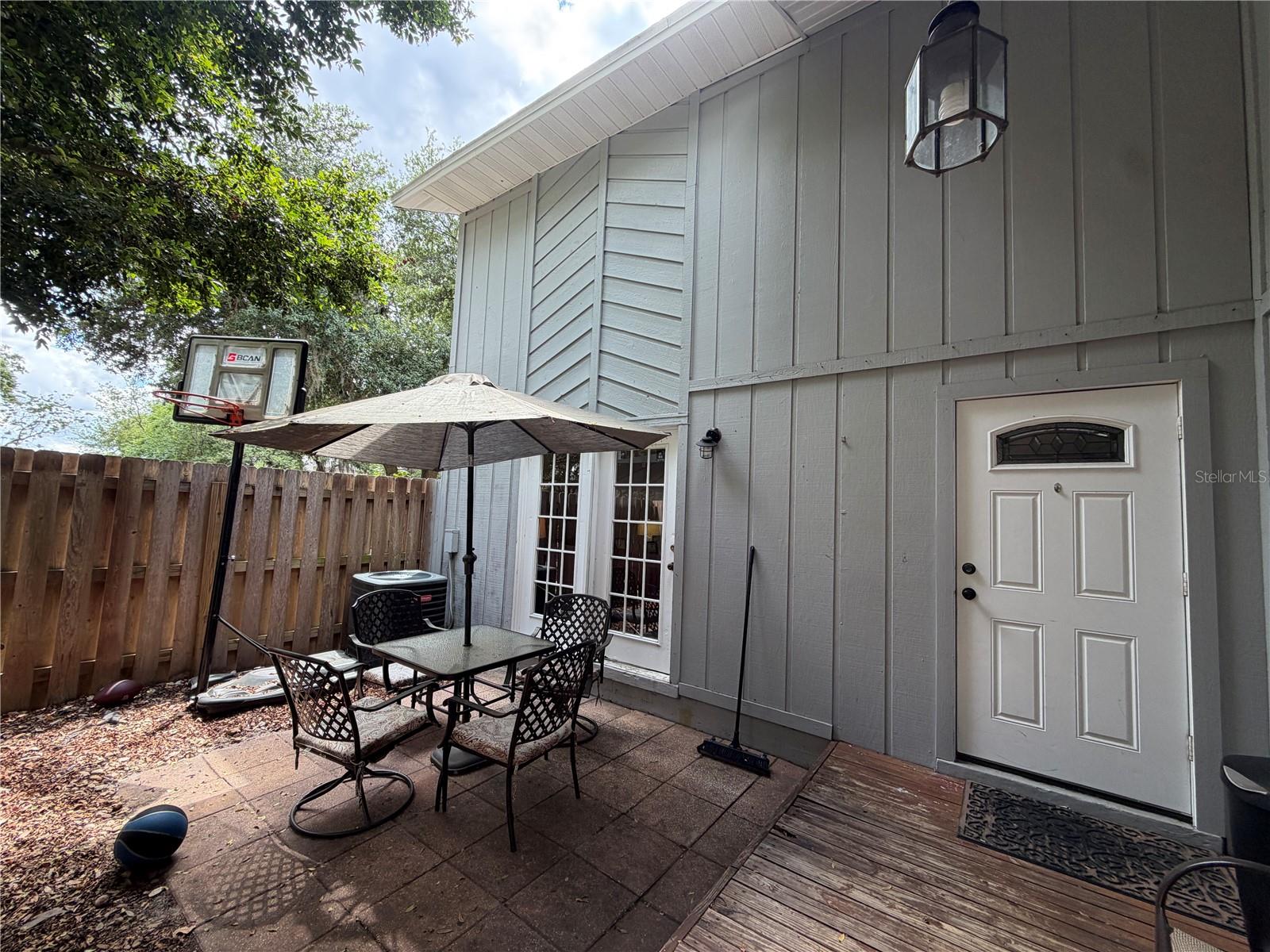 Image 4 of 22 For 4574 Lighthouse Circle 23
