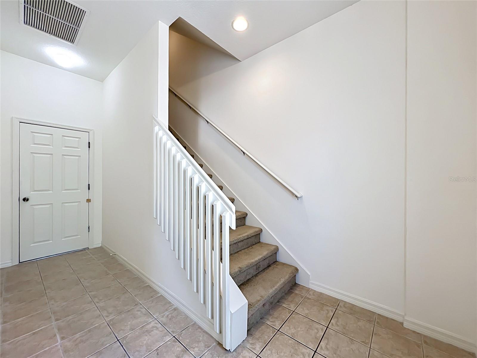 Image 9 of 68 For 439 Old Farm Ln