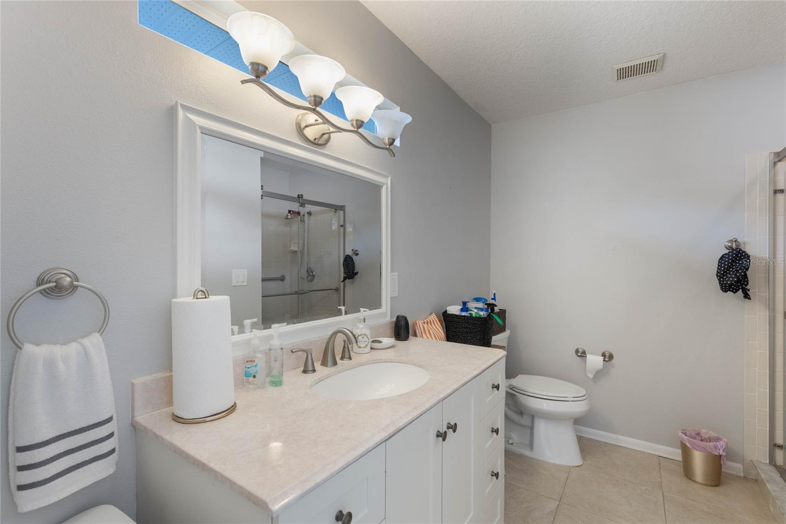 Image 7 of 16 For 615 Juniper Way